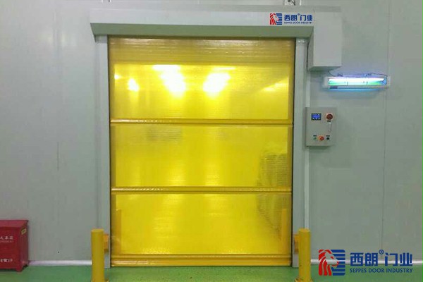 无尘工厂缓冲室快速卷帘门' alt=