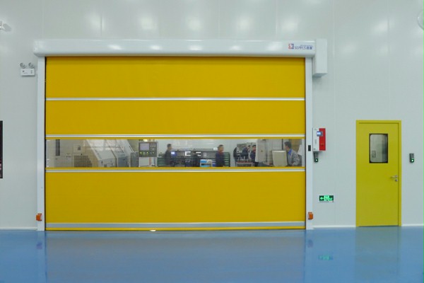 医药工厂内部快速卷帘门