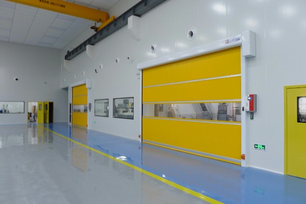医药工厂内部快速卷帘门