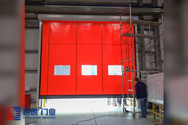 可自动复位拉链快速卷帘门1 可自动复位拉链快速卷帘门