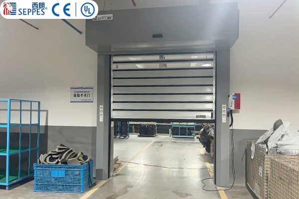 安吉富和家具有限公司安装硬质快速门