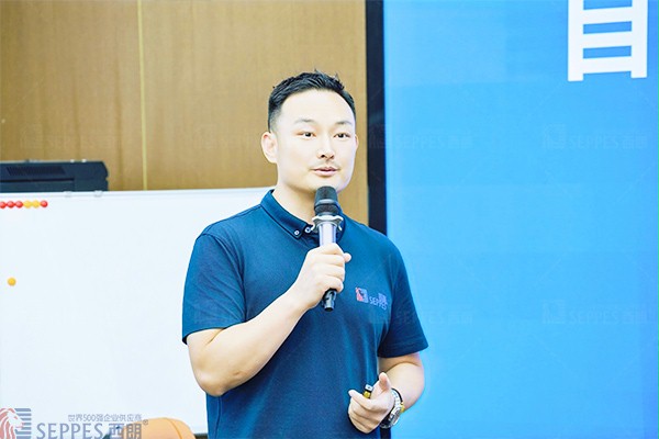 西朗门业董事长杨元嘉做跨境电商品牌出海主题分享